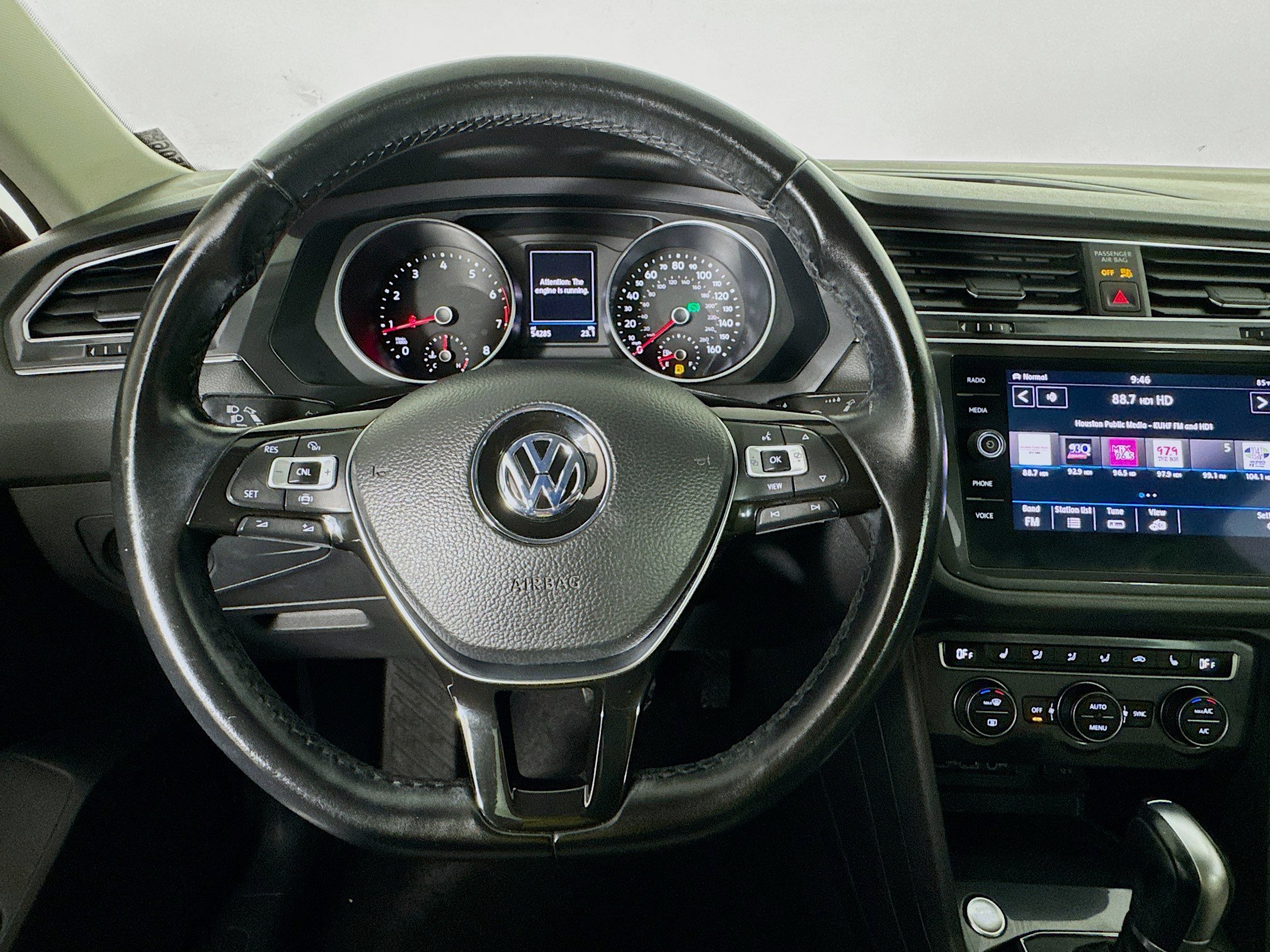 Used 2019 Volkswagen Tiguan SE AWD/4WD image 10