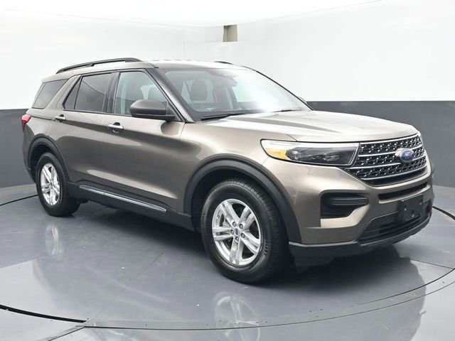Used 2021 Ford Explorer XLT RWD image 2