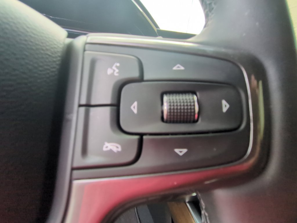 Used 2024 Chevrolet Silverado 1500 High Country w/ Technology Package AWD/4WD image 18