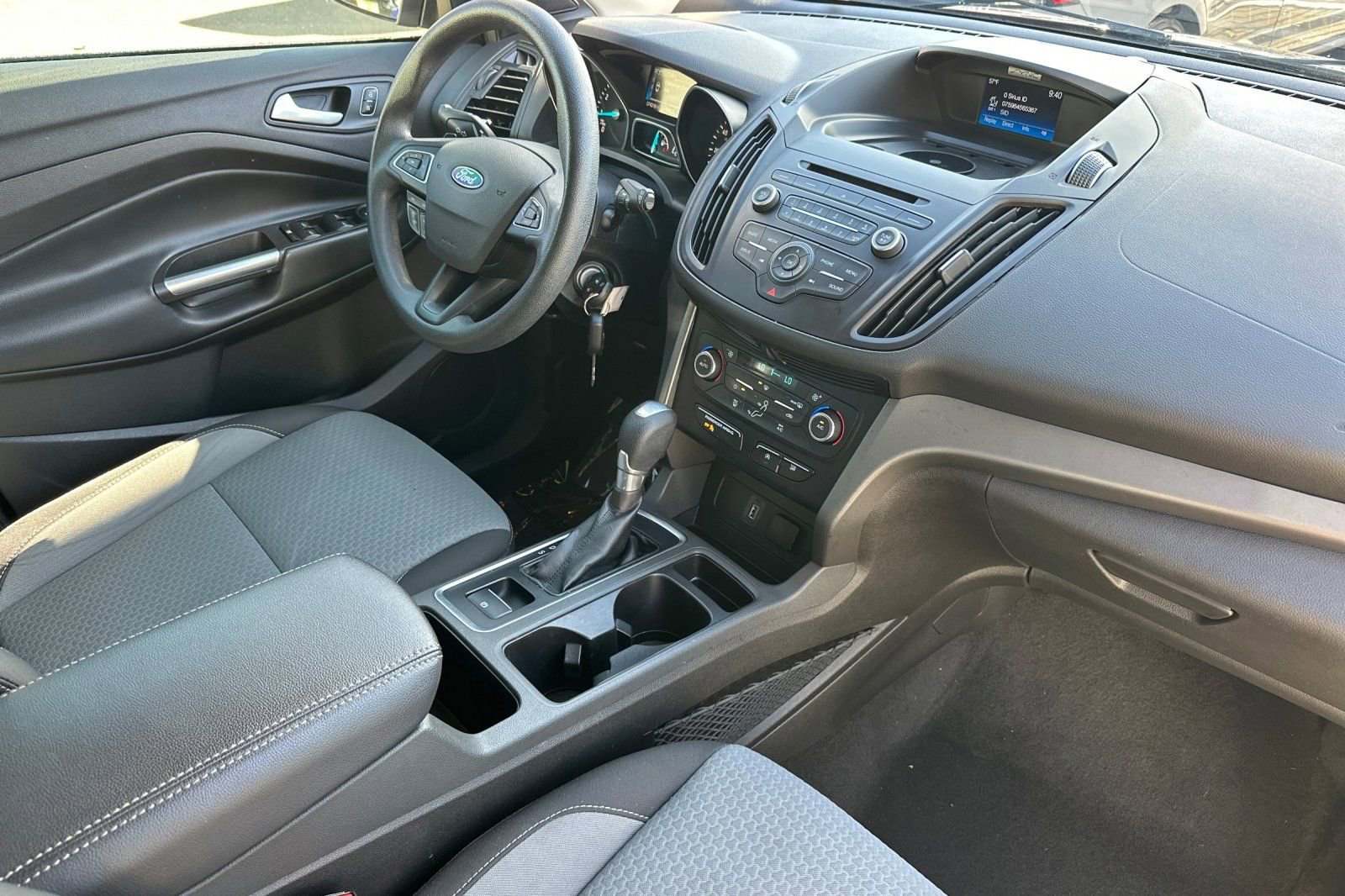 Used 2017 Ford Escape SE image 19