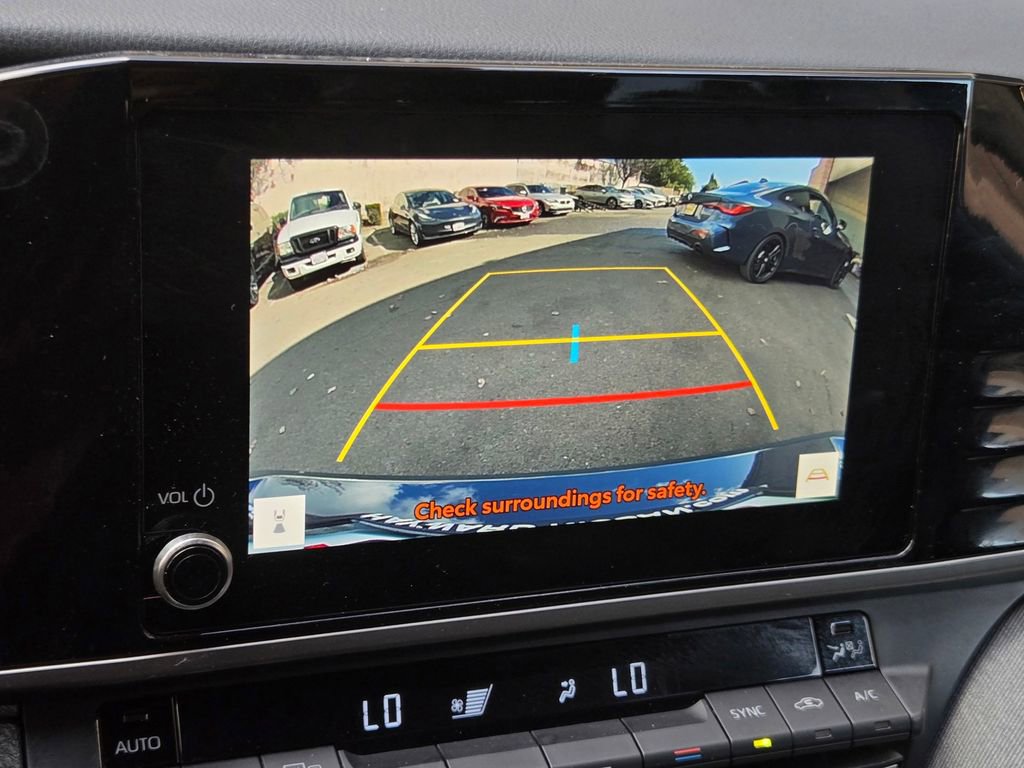 Used 2025 Toyota Camry LE image 16