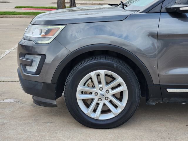 Used 2017 Ford Explorer XLT w/ Equipment Group 201A image 8