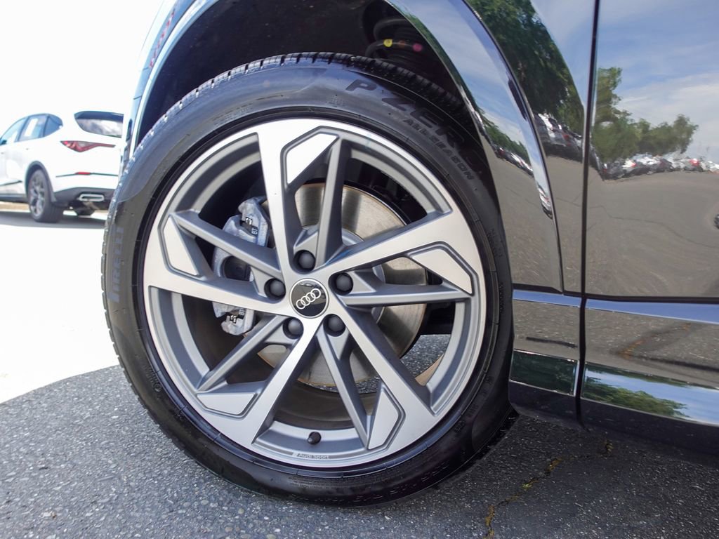 Used 2025 Audi Q3 2.0T Premium w/ Convenience Plus Package image 10