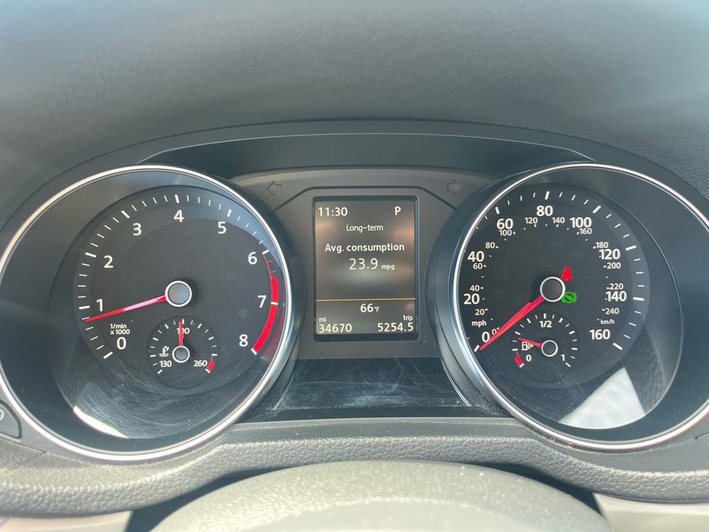 Used 2019 Volkswagen Passat 2.0T Wolfsburg w/ Wheels & Sunroof Package image 8