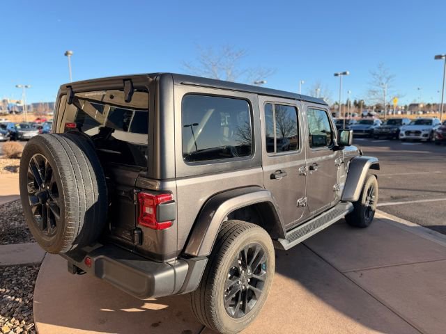 Used 2022 Jeep Wrangler Unlimited Sahara w/ Cold Weather Group AWD/4WD image 10