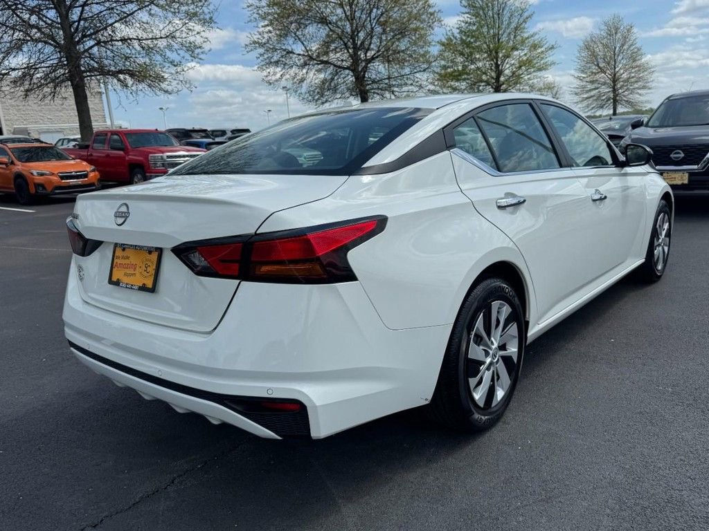 Used 2025 Nissan Altima 2.5 S FWD image 3