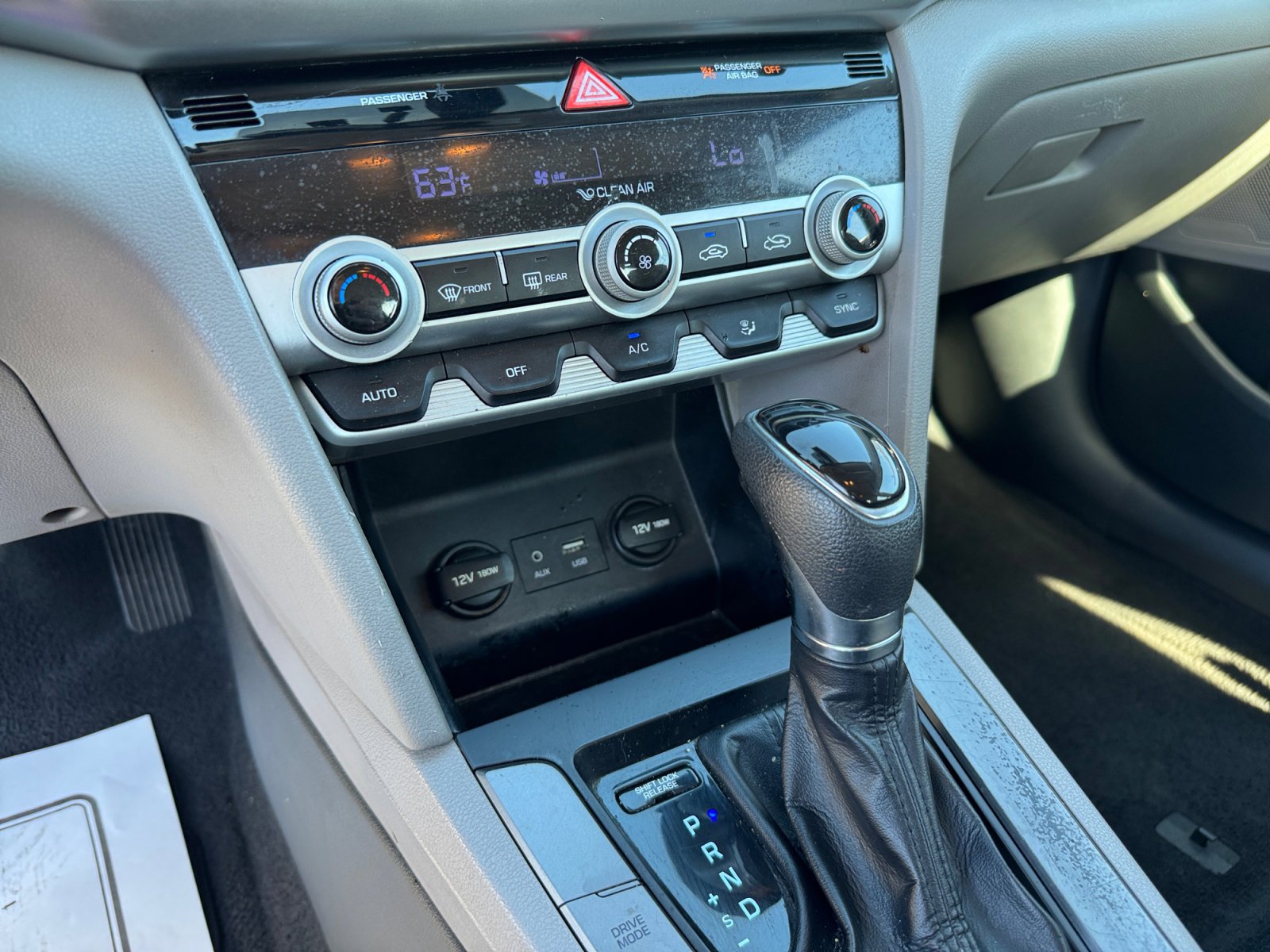 Used 2020 Hyundai Elantra SEL image 23