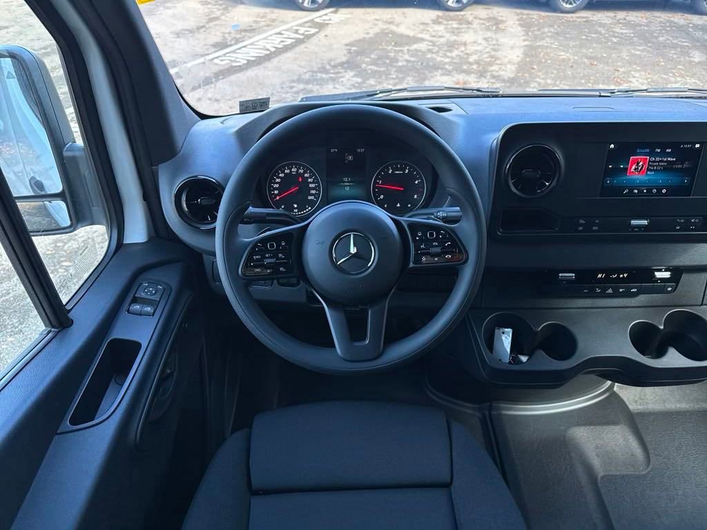 Used 2024 Mercedes-Benz Sprinter 3500 image 13
