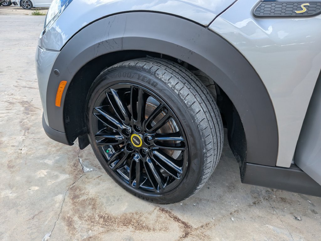 Used 2024 MINI Cooper SE FWD image 33