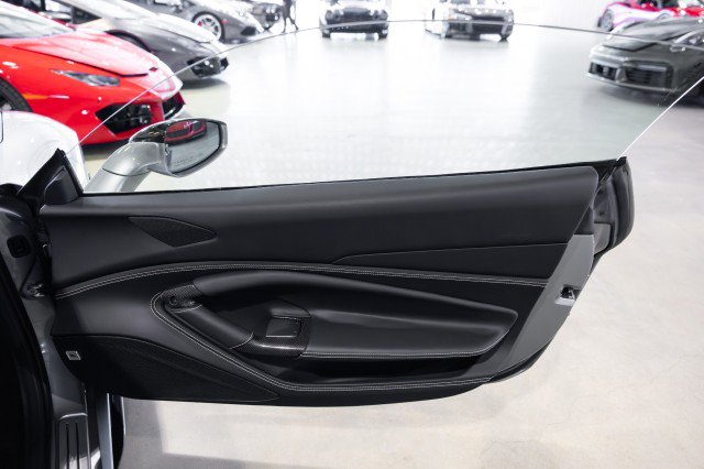 Used 2020 Ferrari F8 Tributo image 38