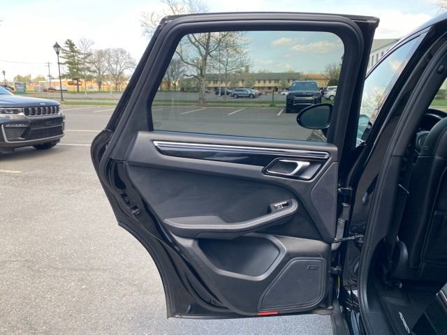 Used 2017 Porsche Macan image 26