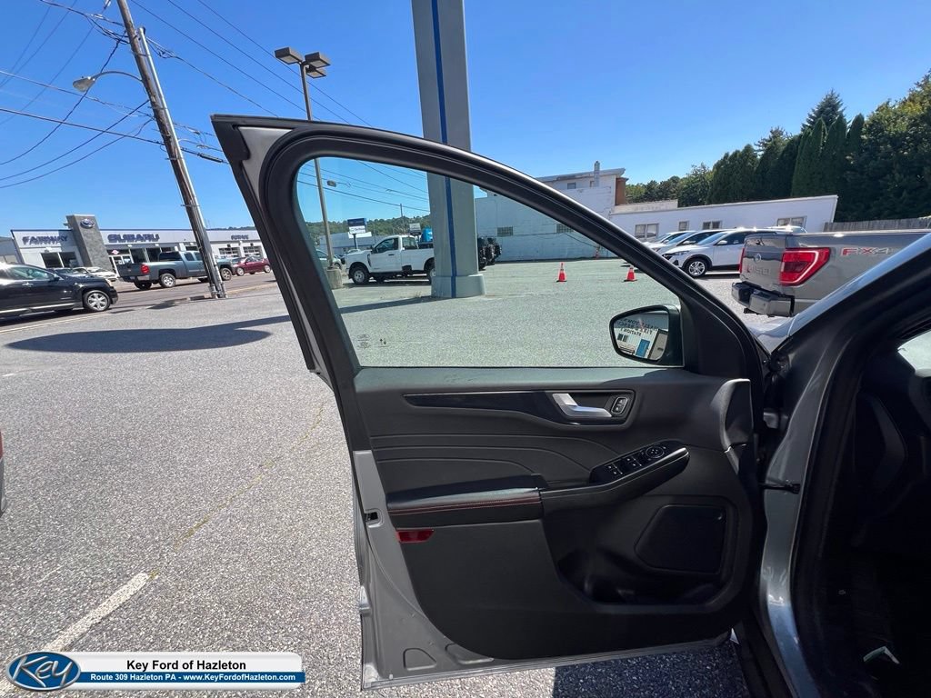Certified 2024 Ford Escape ST-Line w/ Equipment Group 301A FWD image 16