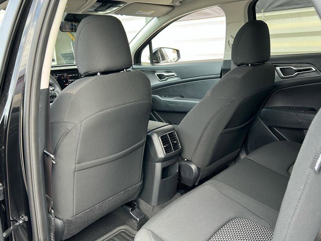 New 2025 Kia Sportage LX image 13