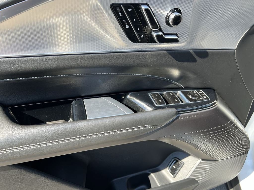 Certified 2024 Cadillac Lyriq Tech RWD image 28