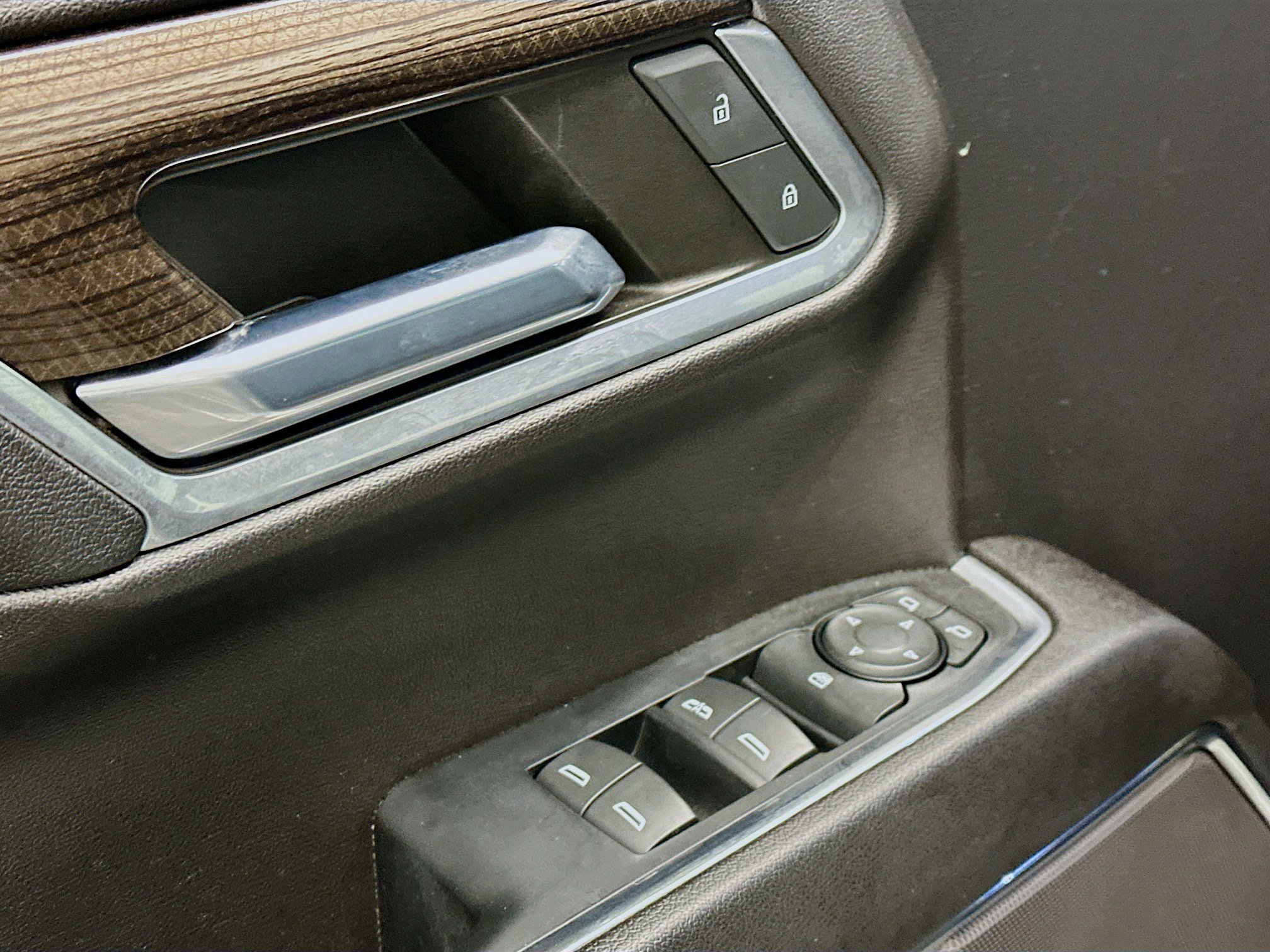 Used 2023 Chevrolet Silverado 1500 LT image 15