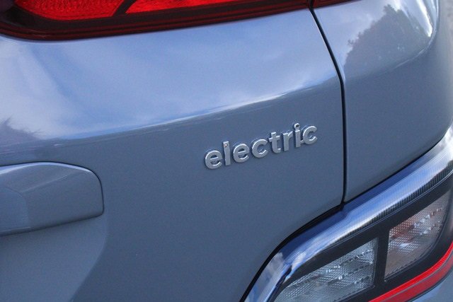 Used 2023 Hyundai Kona SEL w/ Cargo Package image 12