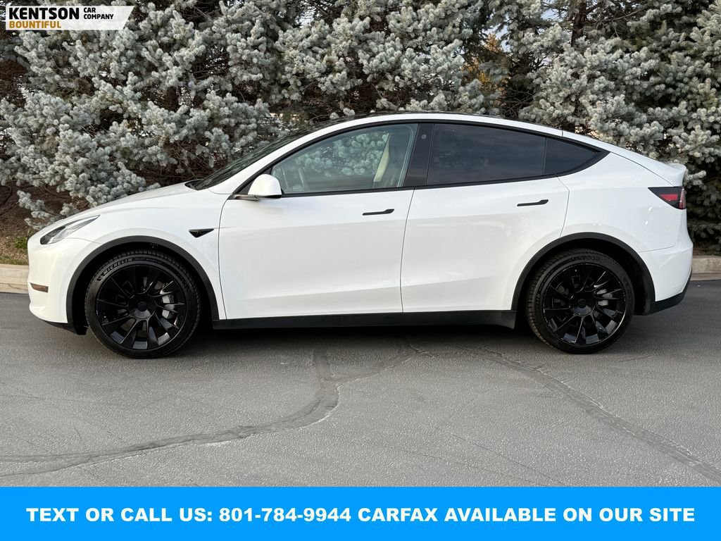 Used 2022 Tesla Model Y Long Range image 3