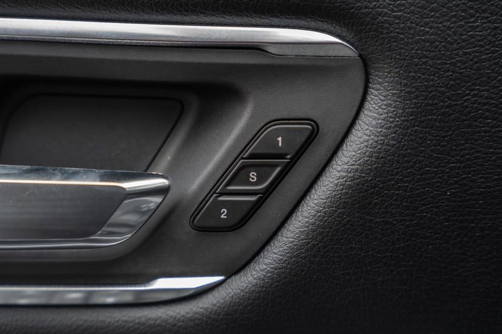 Used 2019 RAM 1500 Laramie image 52