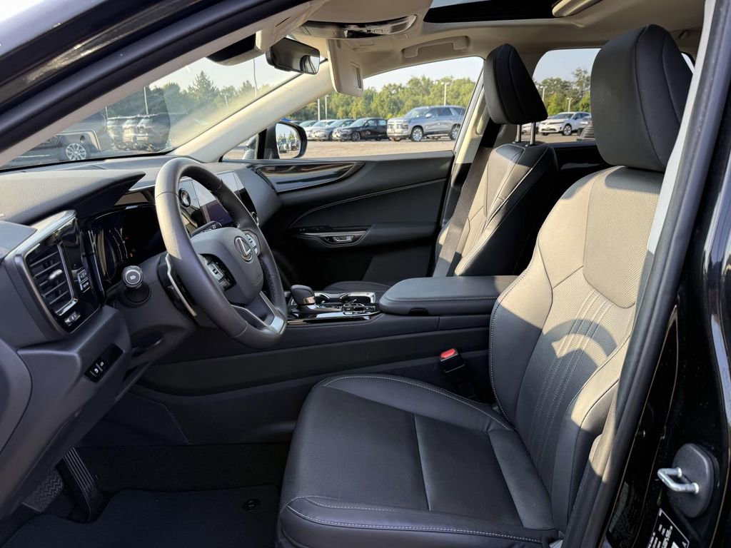 Used 2024 Lexus NX 350 AWD image 13