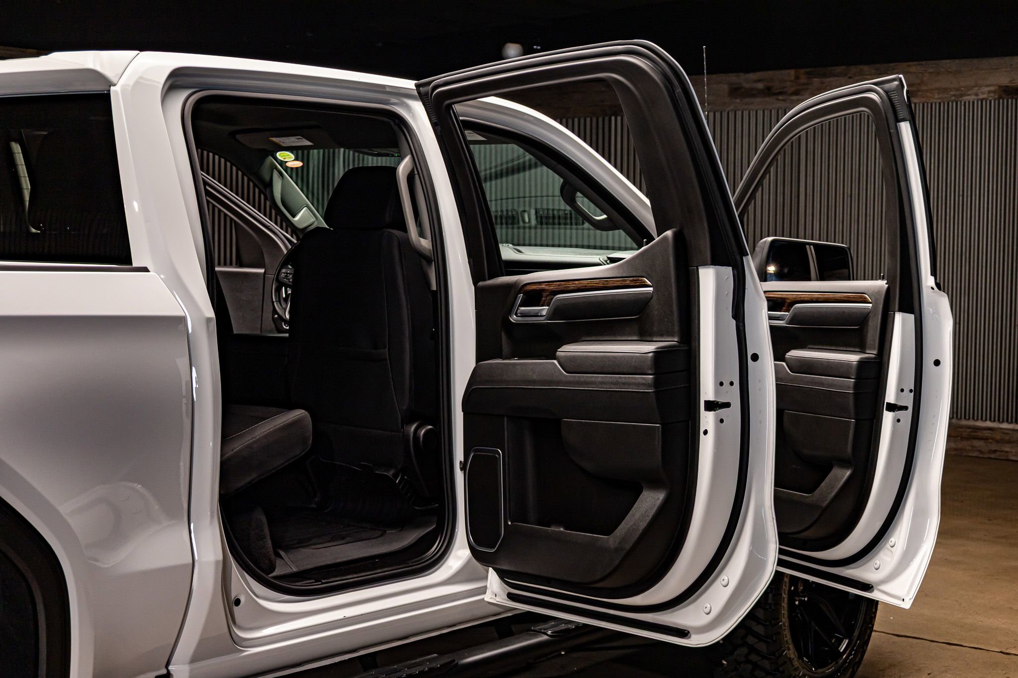 Used 2025 GMC Sierra 1500 Elevation image 31