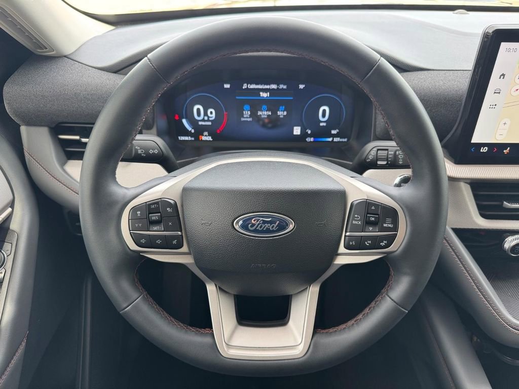 Used 2025 Ford Explorer Active image 13