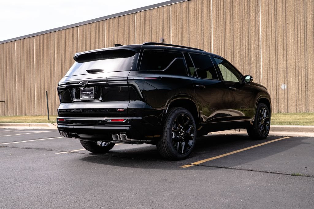 New 2026 Chevrolet Traverse RS w/ LPO, Floor Liner Package AWD/4WD image 9