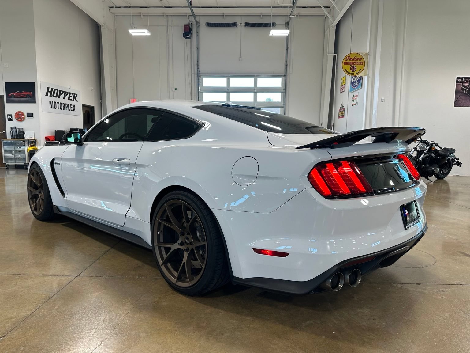 Used 2018 Ford Mustang Shelby GT350 w/ Electronics Package RWD image 5