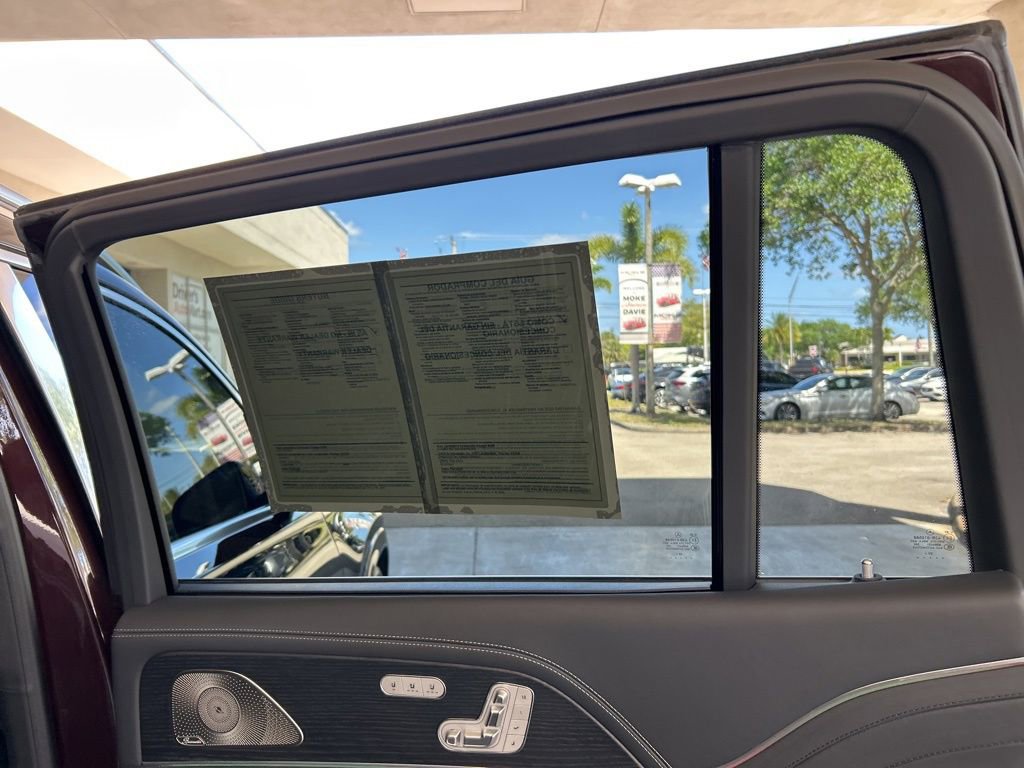 Used 2023 Mercedes-Benz Maybach GLS 600 4MATIC image 44