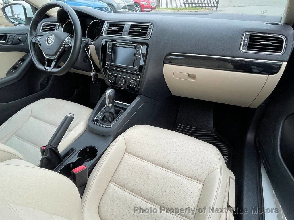 Used 2017 Volkswagen Jetta SEL FWD image 10