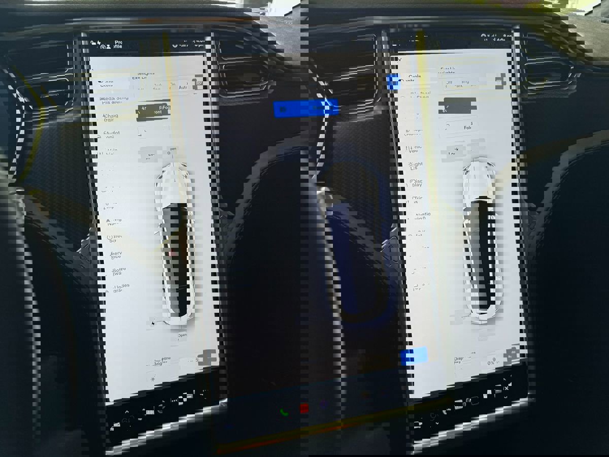 Used 2017 Tesla Model S 75D image 26