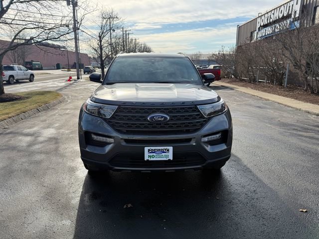 Used 2022 Ford Explorer XLT w/ Equipment Group 202A image 8