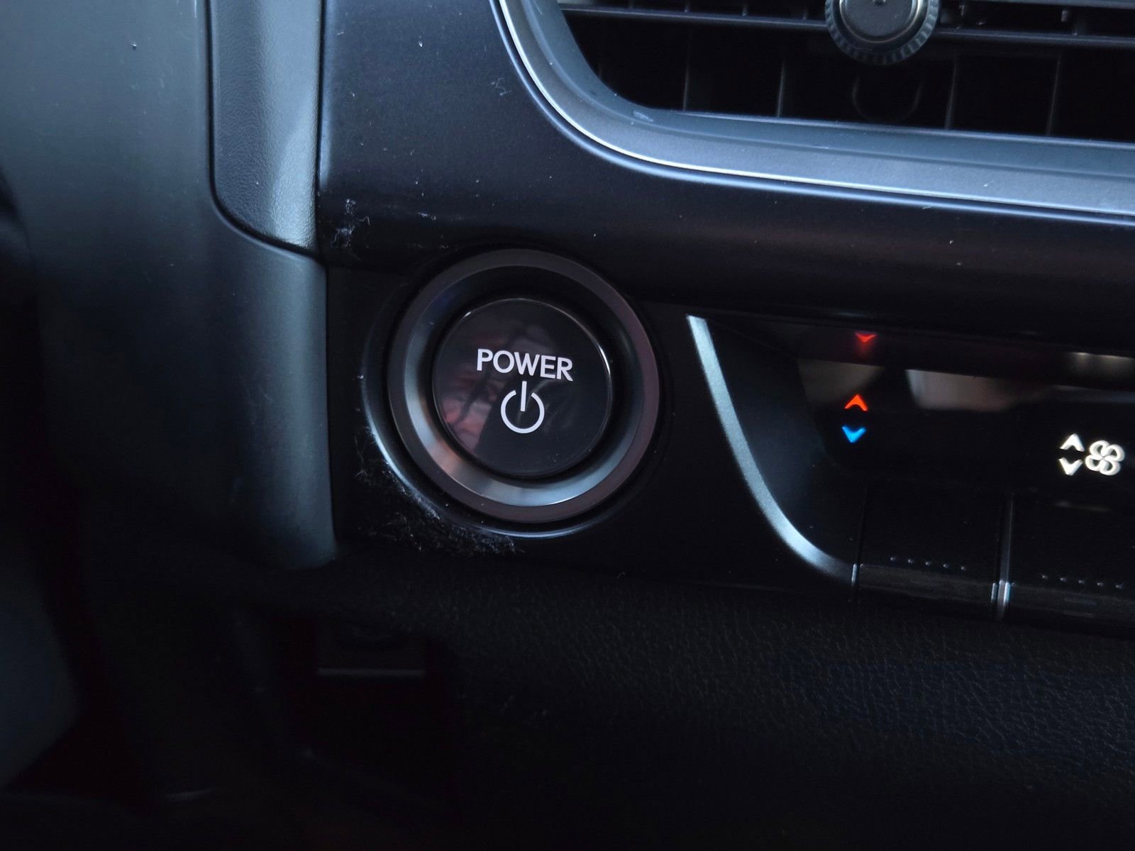 Used 2024 Lexus UX 250h FWD image 18