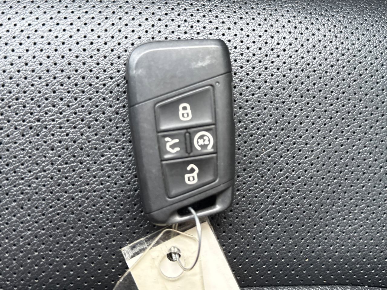 Used 2022 Volkswagen Taos SEL AWD/4WD image 23