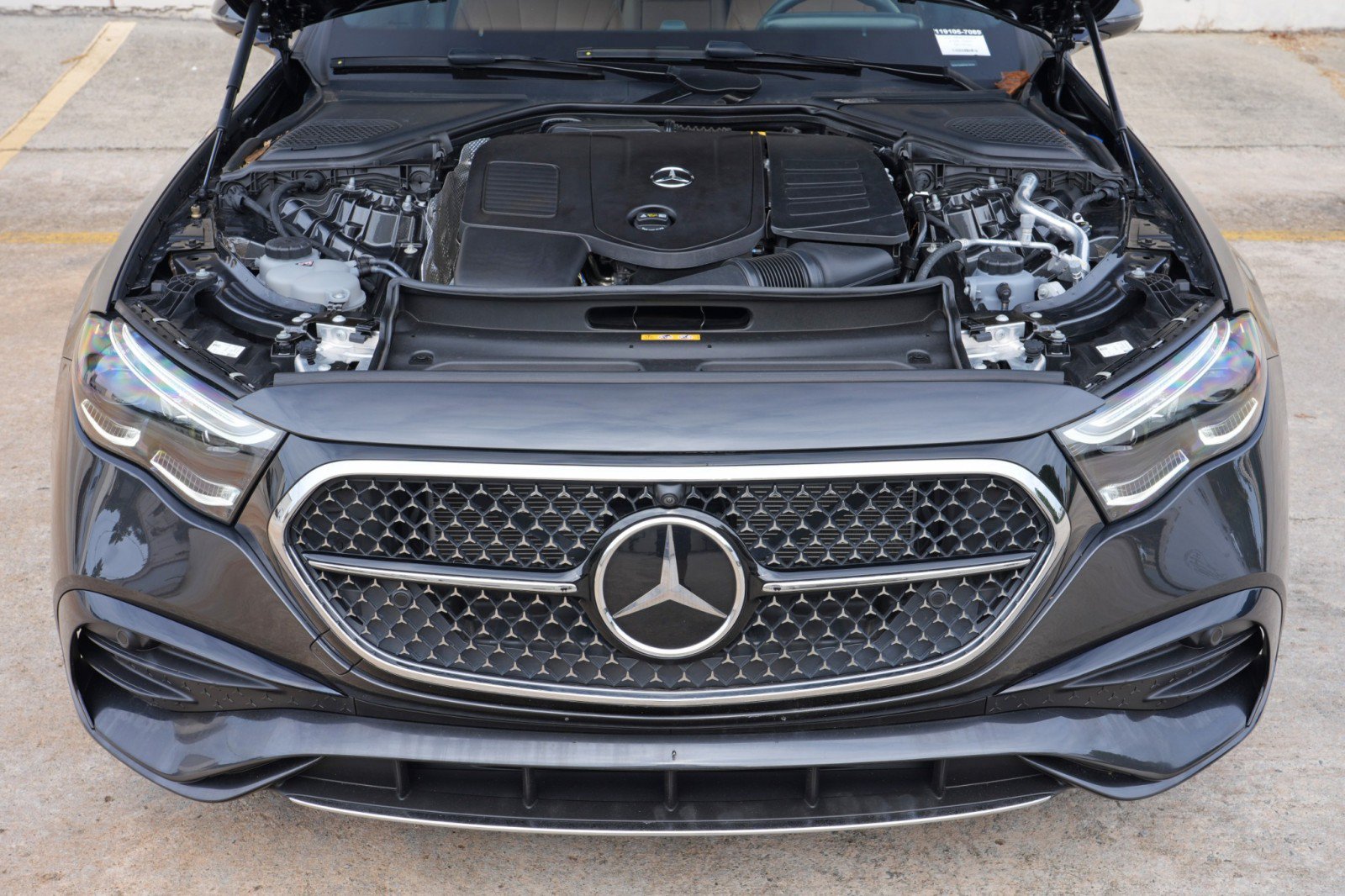 Used 2025 Mercedes-Benz E 350 4MATIC Sedan w/ Multicontour Seating Package image 8