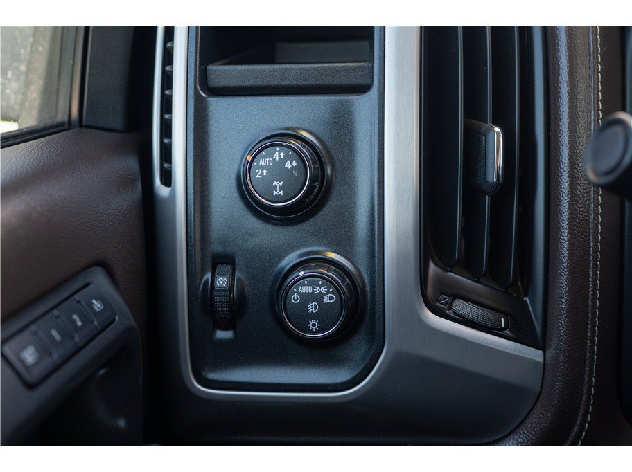 Used 2015 GMC Sierra 1500 SLT w/ SLT Crew Cab Value Package AWD/4WD image 18