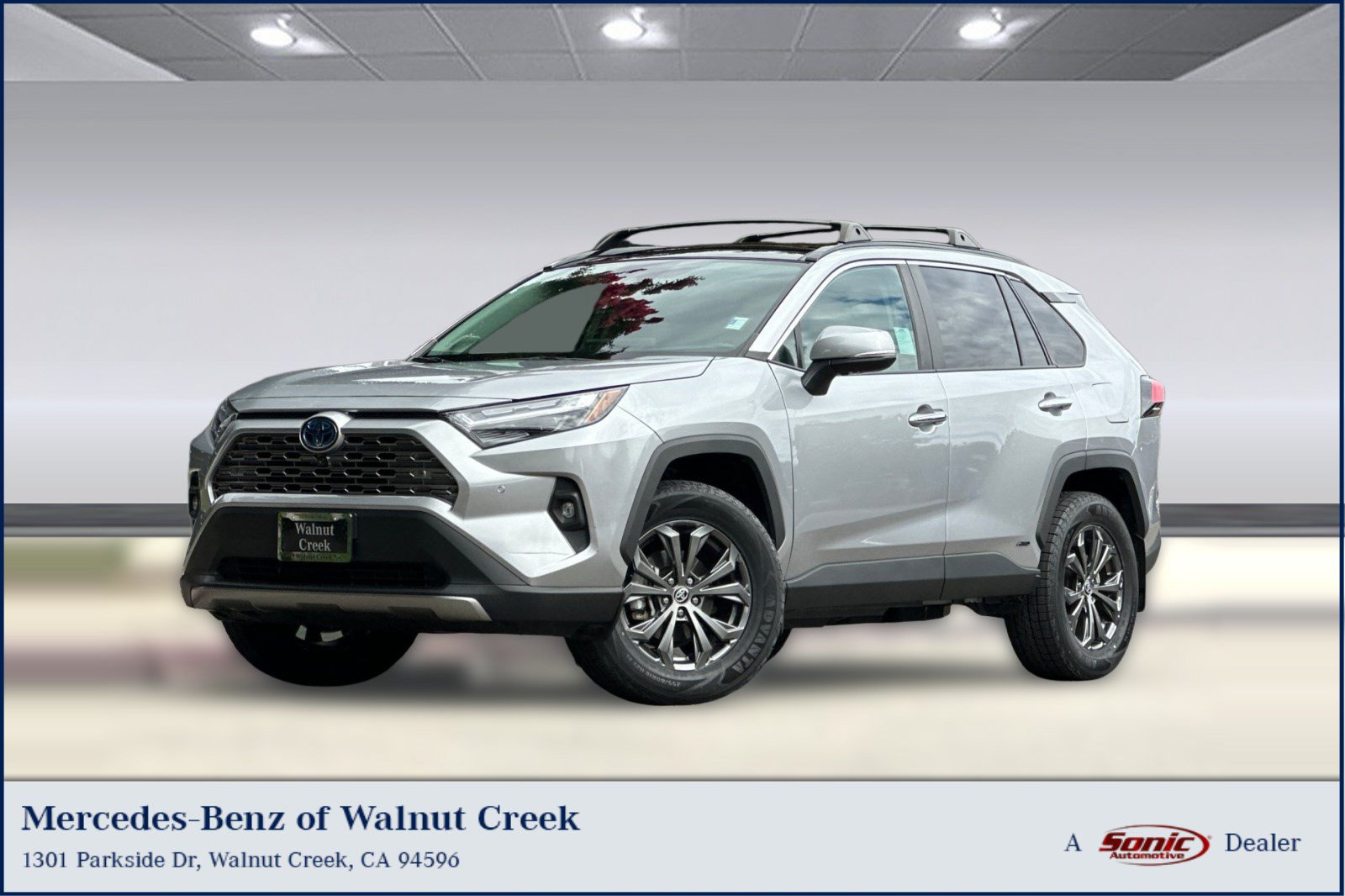 Used 2023 Toyota RAV4 Limited AWD/4WD image 1