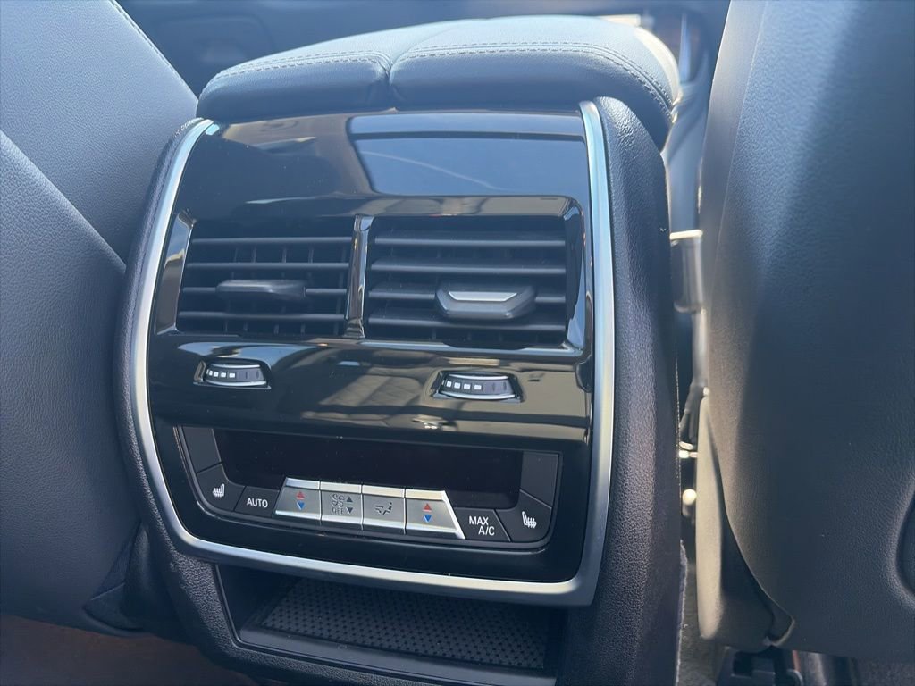 Used 2026 BMW X7 xDrive40i image 7