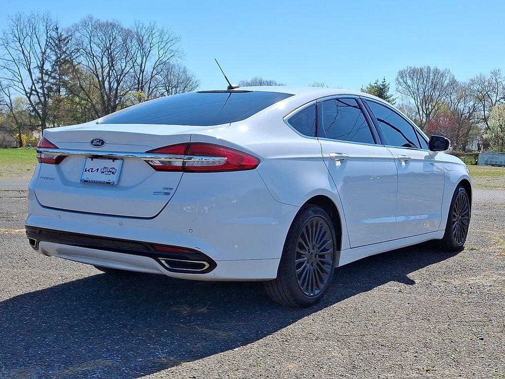 Used 2017 Ford Fusion SE w/ Fusion SE Technology Package AWD/4WD image 5