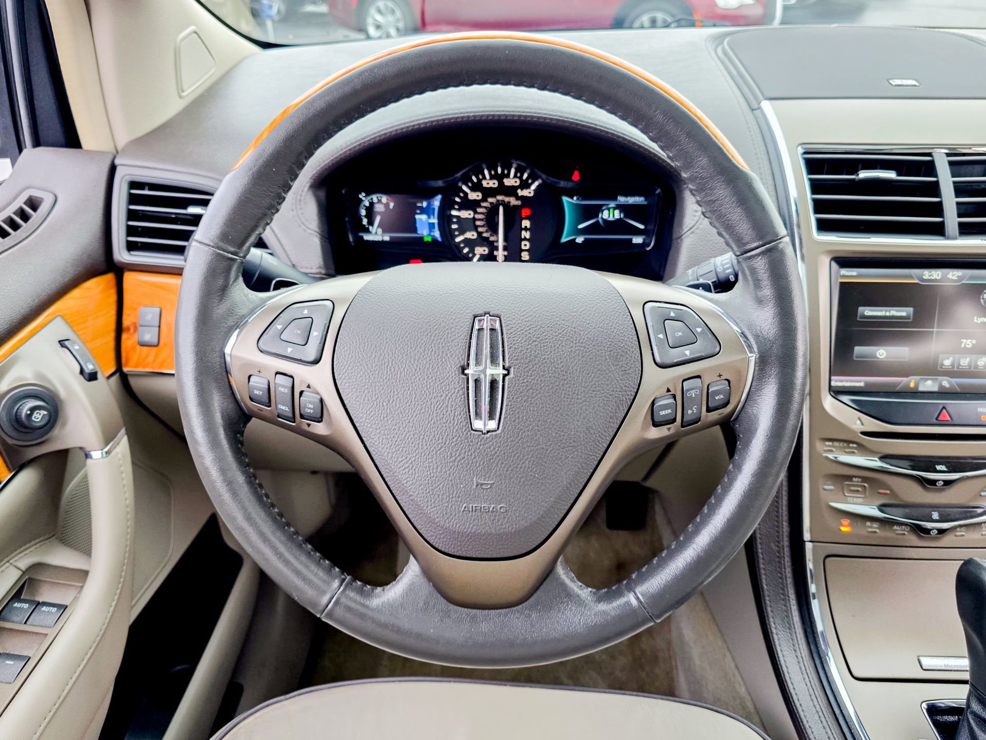 Used 2015 Lincoln MKX FWD w/ Equipment Group 102A image 34