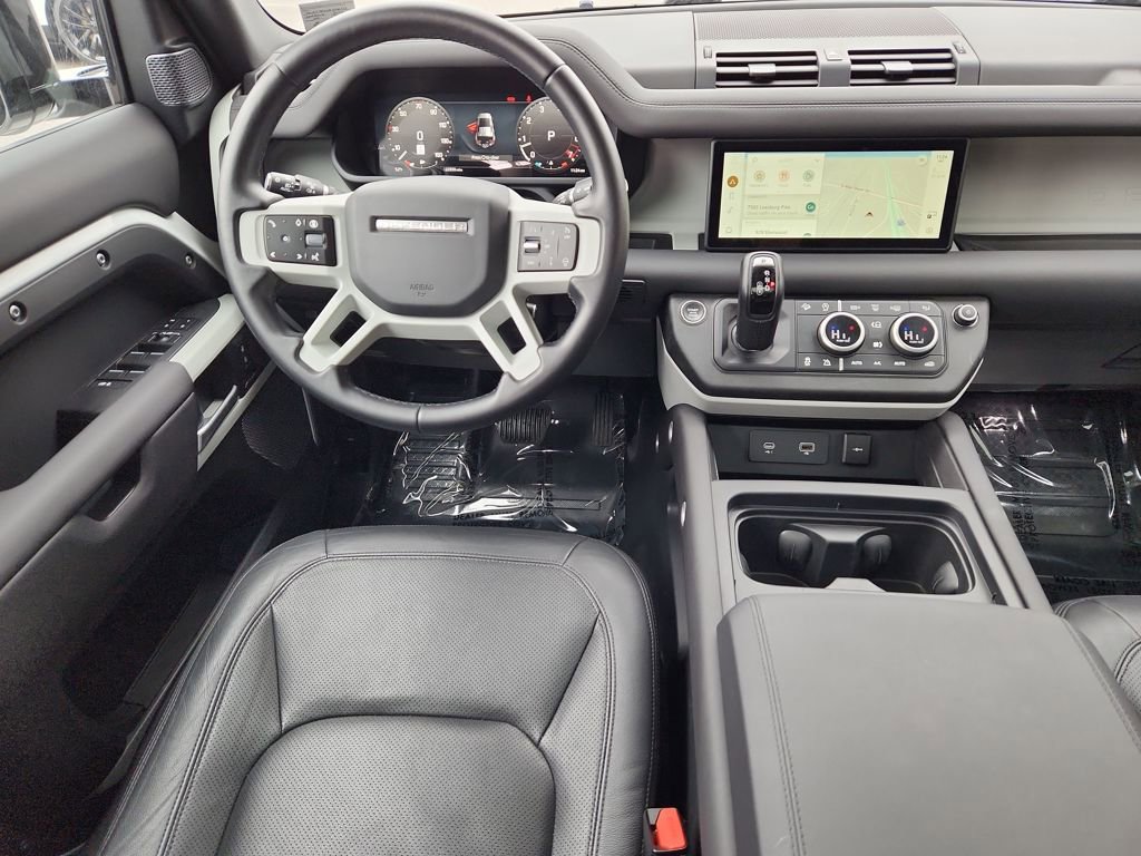 Used 2024 Land Rover Defender 110 S image 4