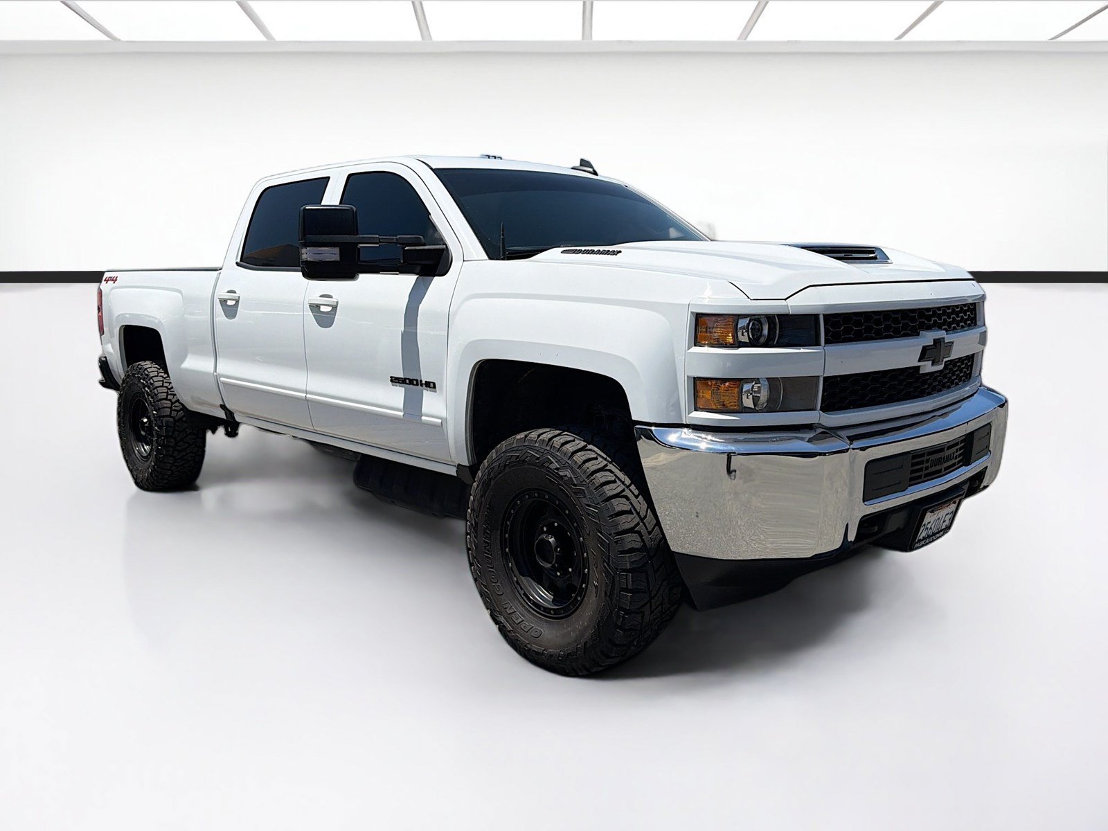 Used 2019 Chevrolet Silverado 2500 LT AWD/4WD image 3