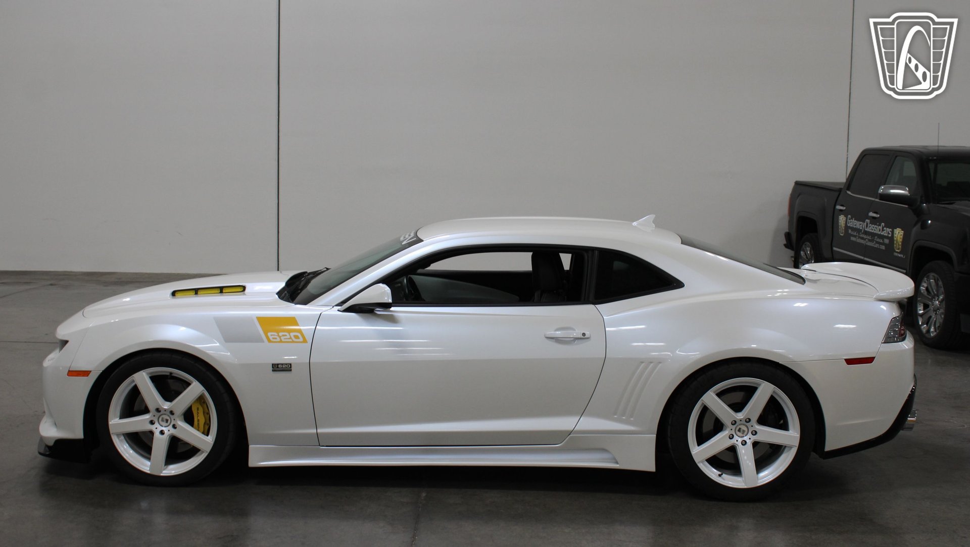 Used 2014 Chevrolet Camaro SS w/ RS Package RWD image 4