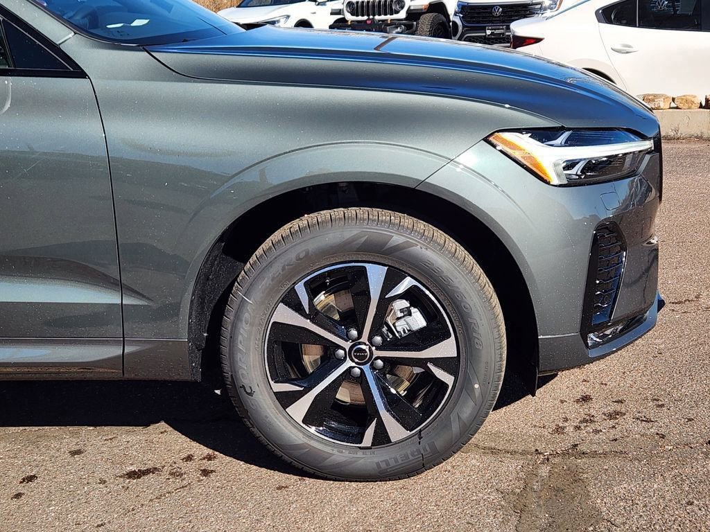 New 2026 Volvo XC60 B5 Core w/ Climate Package image 28