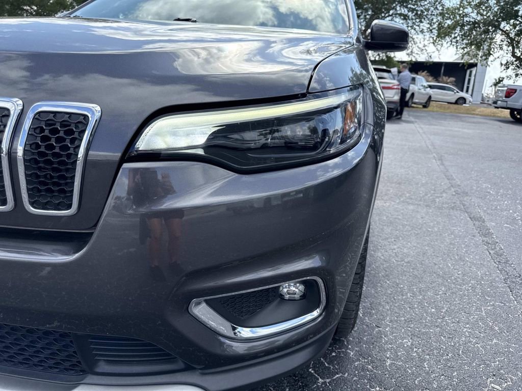 Used 2019 Jeep Cherokee Limited FWD image 9