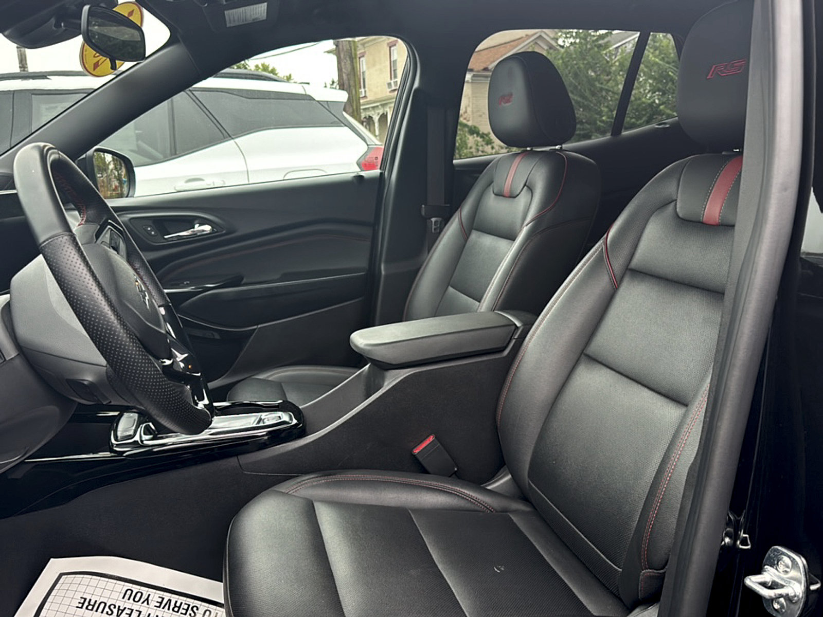 Used 2025 Chevrolet Trax RS w/ Driver Confidence Package FWD image 5