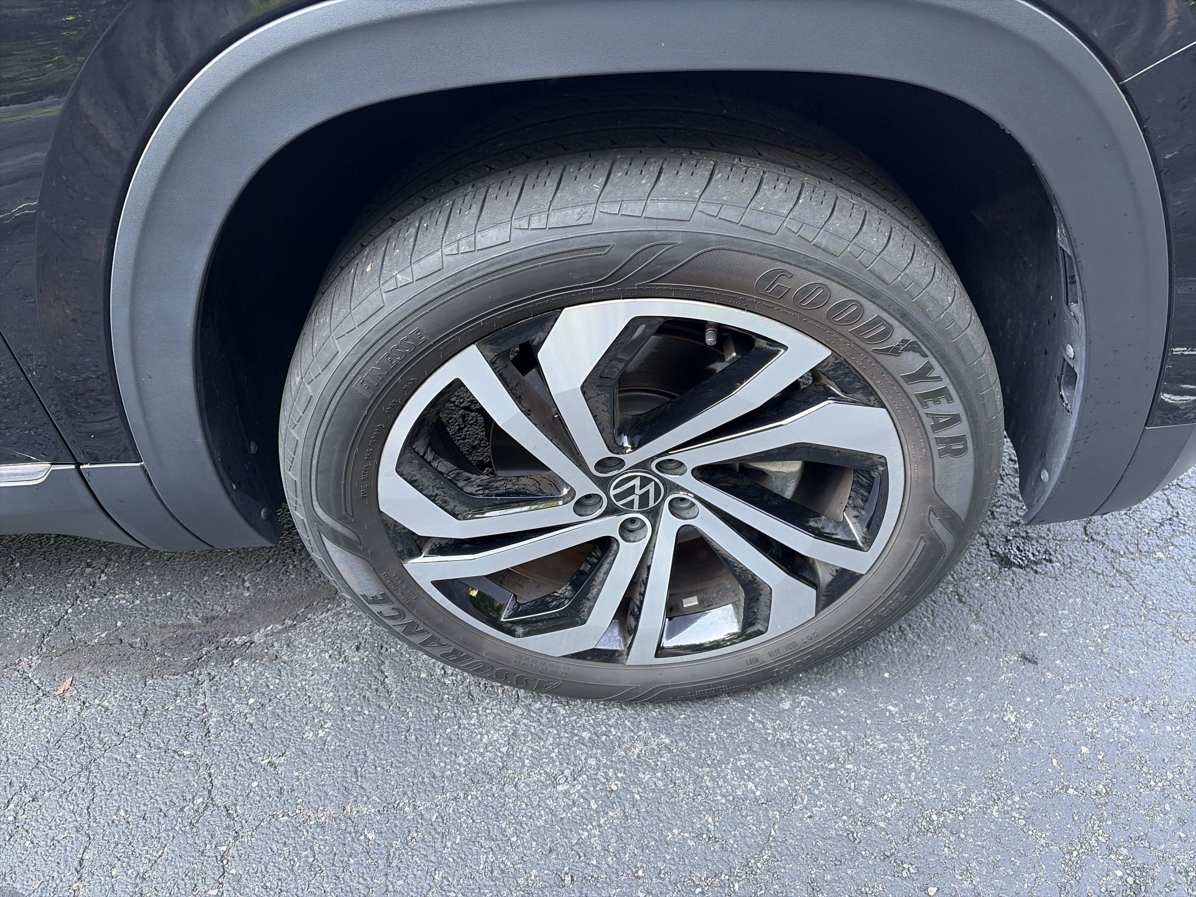 Used 2022 Volkswagen Atlas SEL AWD/4WD image 13