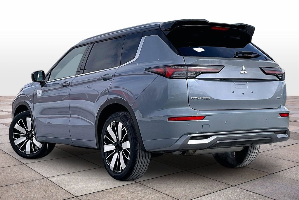 New 2026 Mitsubishi Outlander SEL image 3
