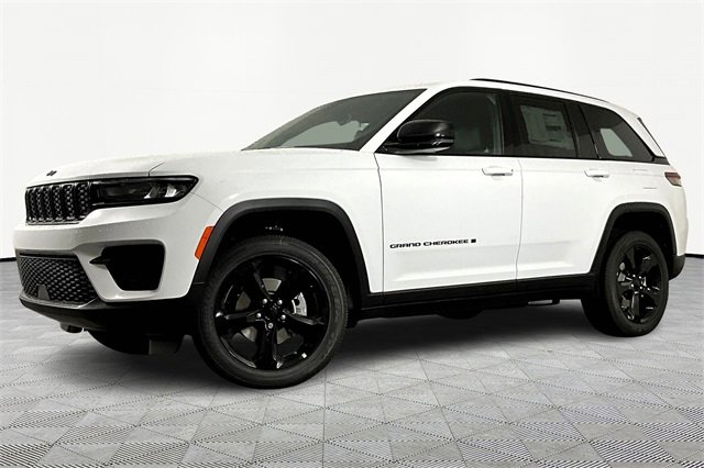 New 2025 Jeep Grand Cherokee Altitude image 1