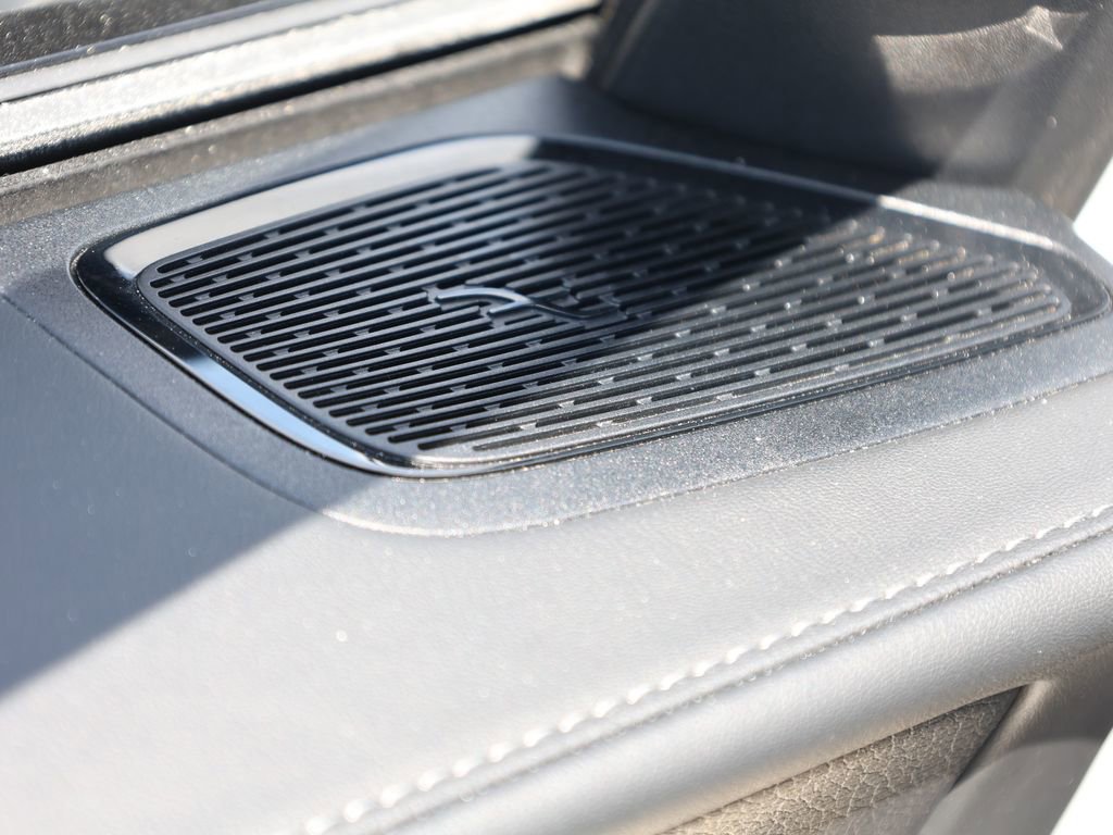 Used 2024 Mercedes-Benz GLC 300 image 15