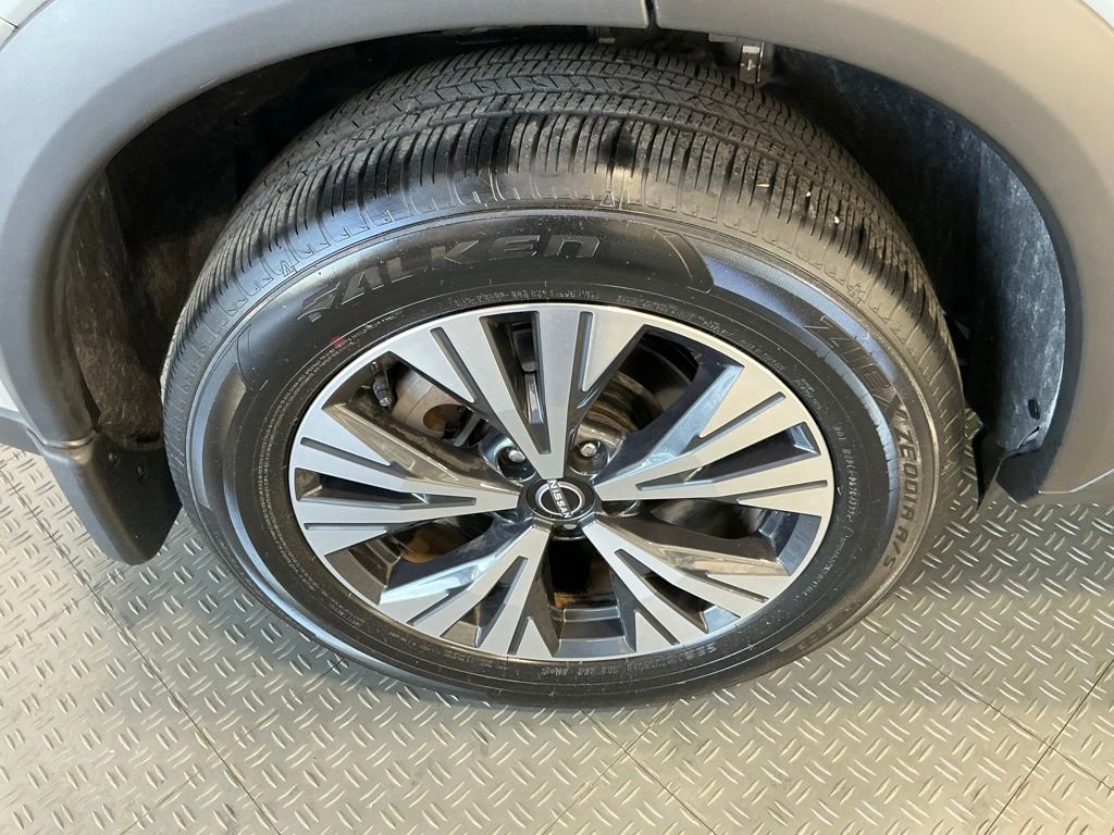 Used 2023 Nissan Rogue SV w/ SV Premium B Package FWD image 44